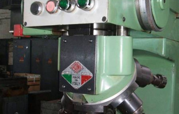 TRAPANO A TORRETTA CON CNC HEIDENHAIN