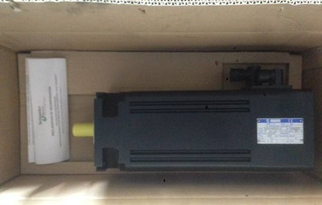 MOTORE NUM TYPE BPH1424K5RAZL01 N-MAX 2000 MIN-1 NUOVO